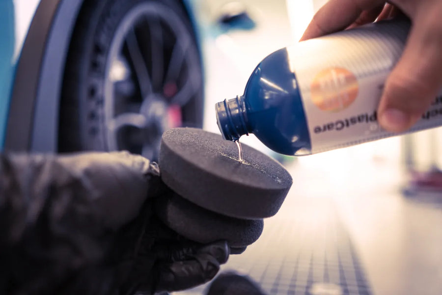 Auto Kunststoff schwarz auffrischen