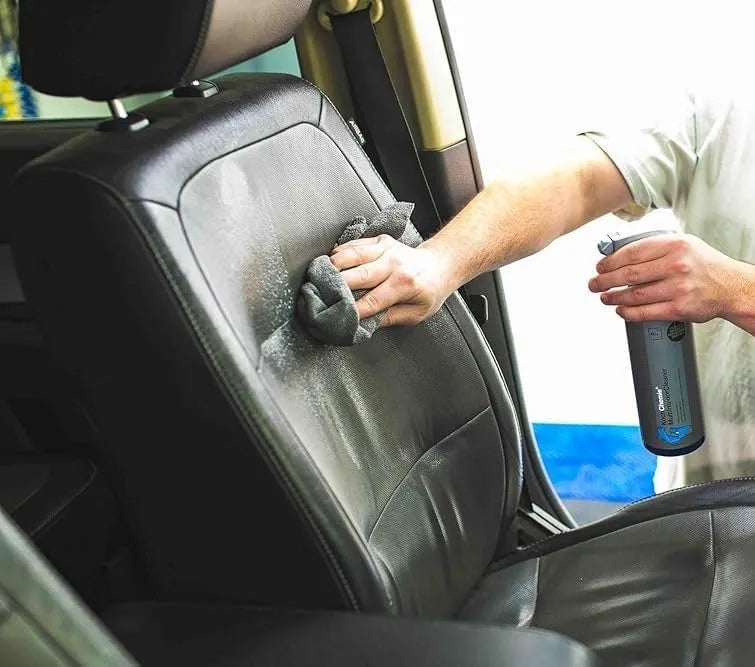 Cockpit Reiniger Auto Innenraum