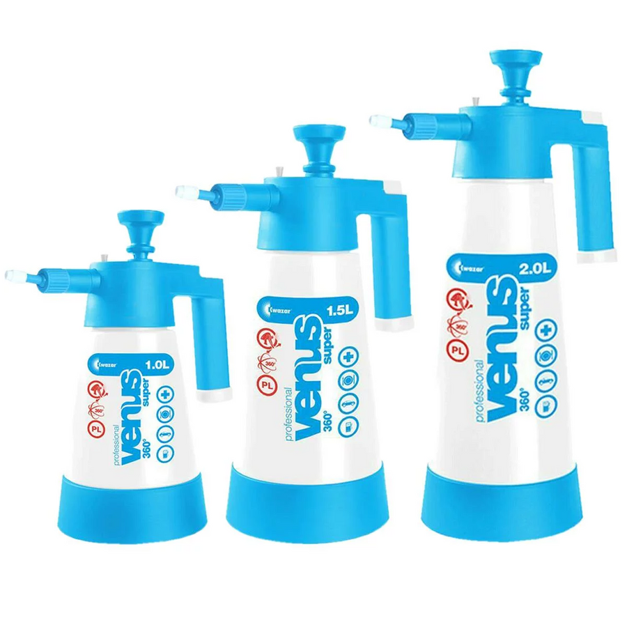 Kwazar Venus 360 Pumpsprüher 1L 1.5L 2L Auto Reinigung
Kwazar Sprayer Anwendung Innenreinigung Fahrzeug
Kwazar Drucksprüher Detail Düse 360 Grad Funktion
Kwazar Pumpsprüher Ergebnis gleichmässige Verteilung Reiniger