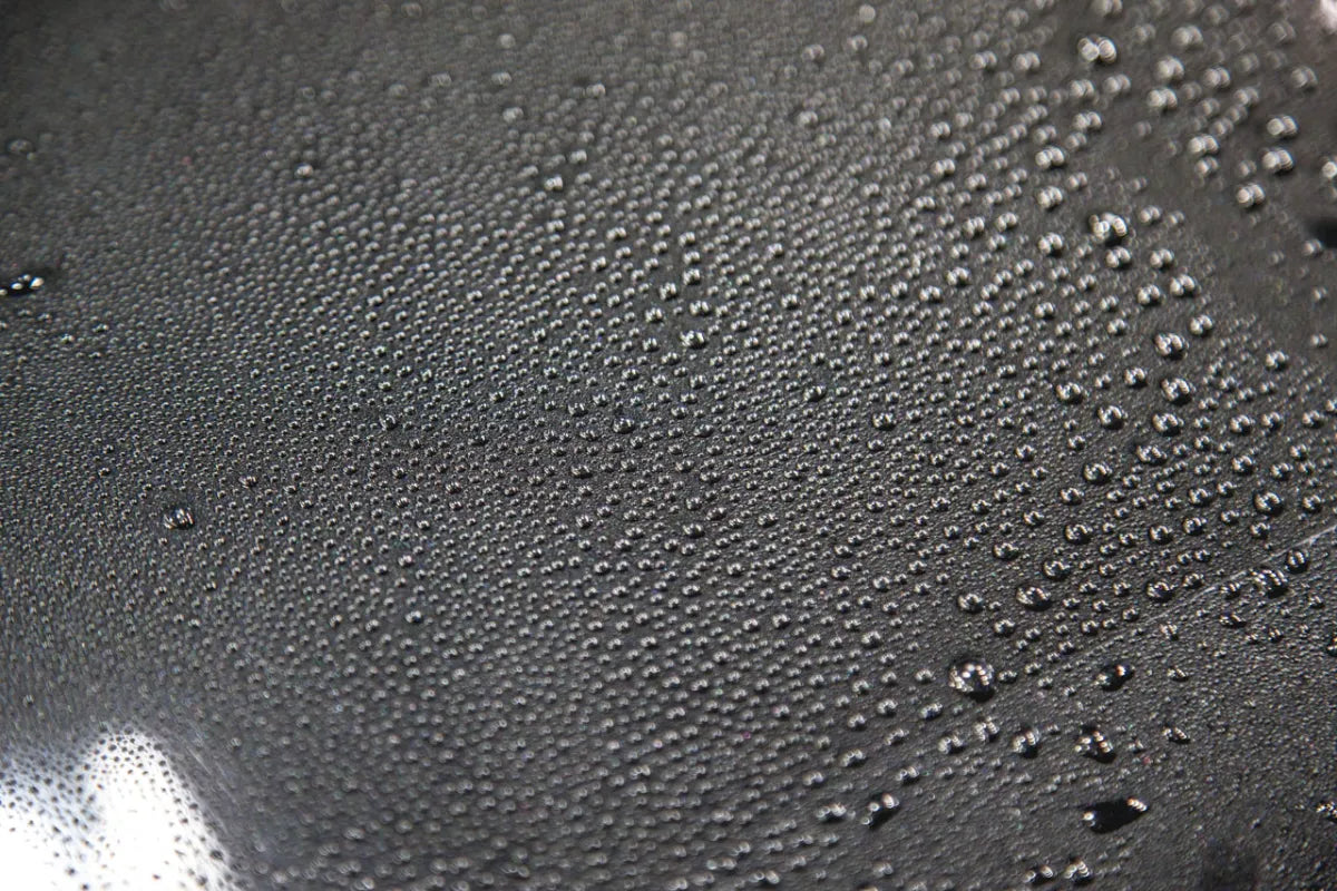 Meguiars Ultimate Liquid Wax Anwendung Auto Lack
Flüssigwachs Auto Glanz Schutz Detail Anwendung
Auto Wachs Lackpflege Wasser perlt ab Ergebnis
Fahrzeugpflege Wachs Anwendung Hochglanz Ergebnis