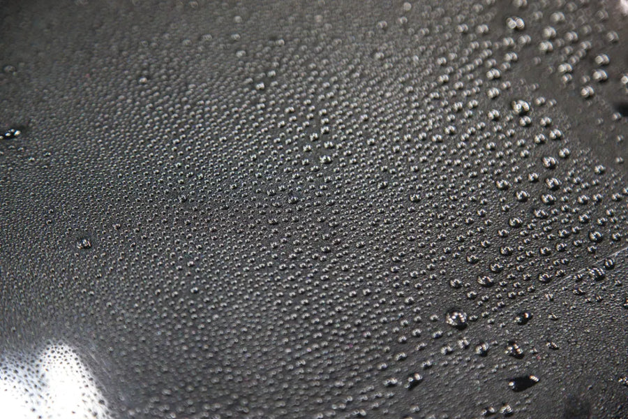Meguiars Ultimate Liquid Wax Anwendung Auto Lack
Flüssigwachs Auto Glanz Schutz Detail Anwendung
Auto Wachs Lackpflege Wasser perlt ab Ergebnis
Fahrzeugpflege Wachs Anwendung Hochglanz Ergebnis