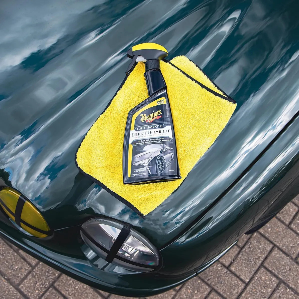 Meguiars Ultimate Quik Detailer Anwendung Auto Lack
Detailer Spray Auto Glanz Ergebnis sauber
Auto Lack Schnellreiniger Anwendung Detail Pflege
Fahrzeugpflege Detailer Wasser perlt ab Ergebnis