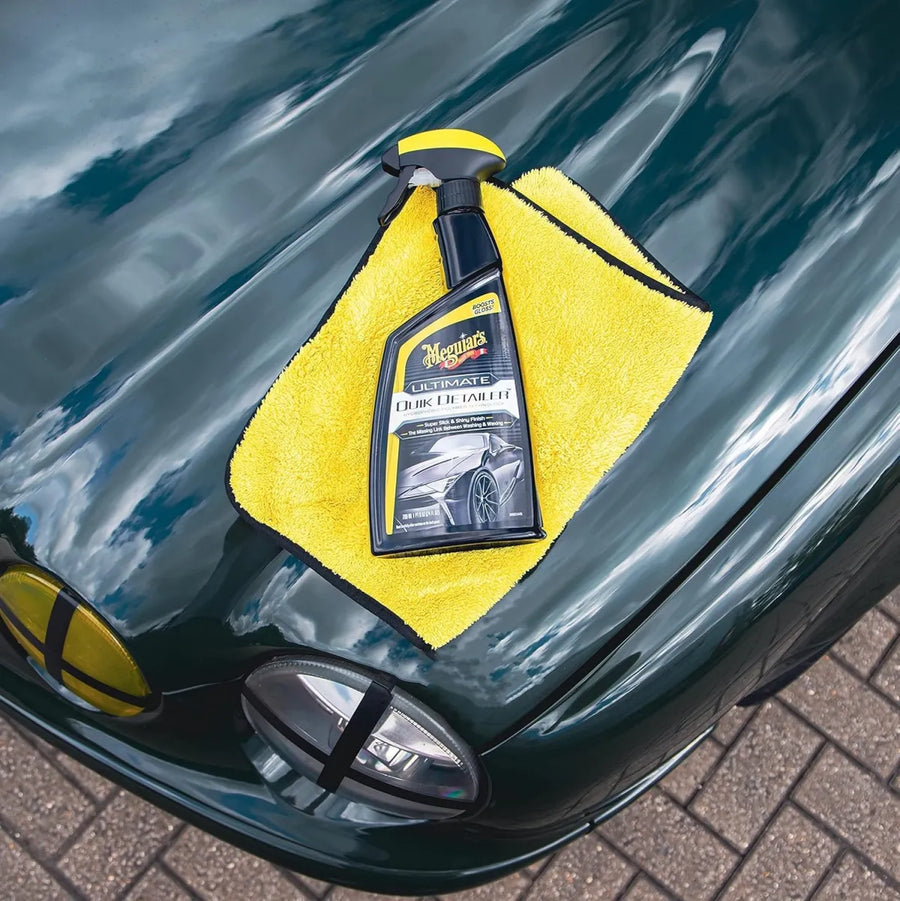 Meguiars Ultimate Quik Detailer Anwendung Auto Lack
Detailer Spray Auto Glanz Ergebnis sauber
Auto Lack Schnellreiniger Anwendung Detail Pflege
Fahrzeugpflege Detailer Wasser perlt ab Ergebnis