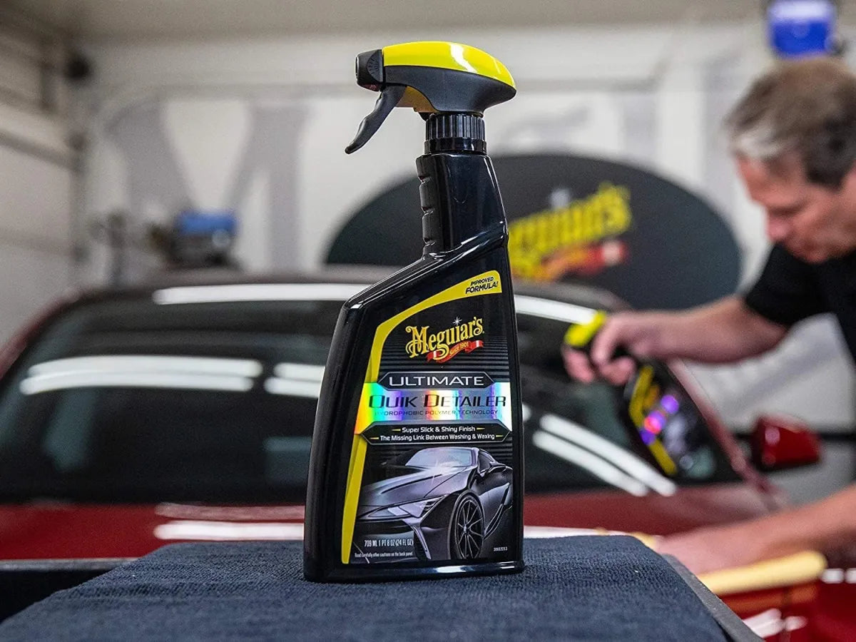 Meguiars Ultimate Quik Detailer Anwendung Auto Lack
Detailer Spray Auto Glanz Ergebnis sauber
Auto Lack Schnellreiniger Anwendung Detail Pflege
Fahrzeugpflege Detailer Wasser perlt ab Ergebnis