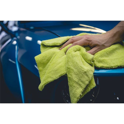 QuicknGloss Mikrofasertuch Detail Anwendung Ergebnis