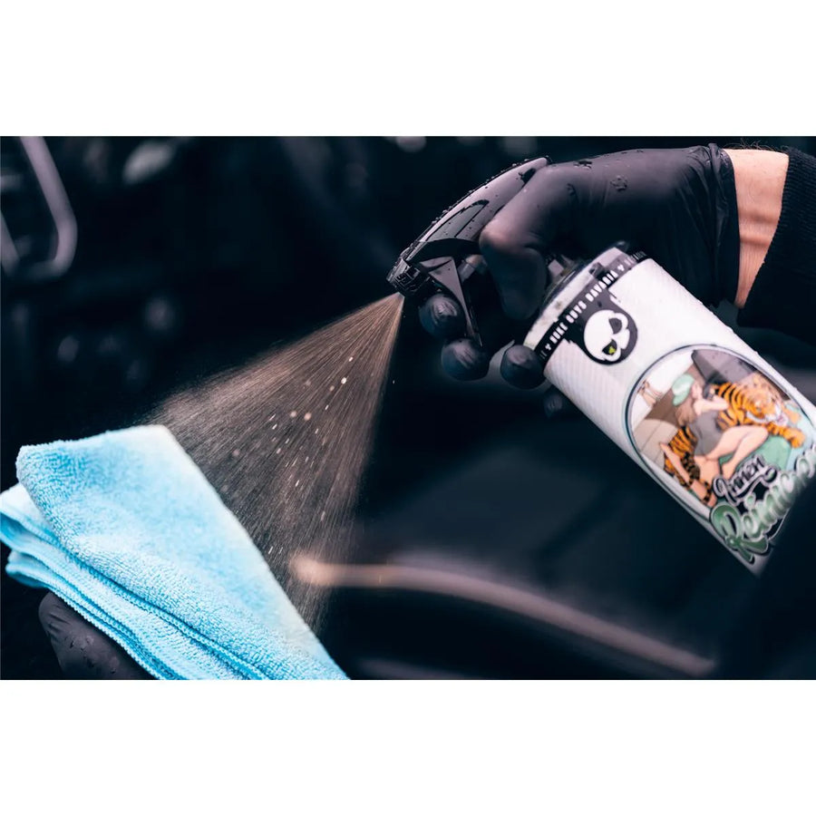 auto reiniger innenraum schmutz entfernen