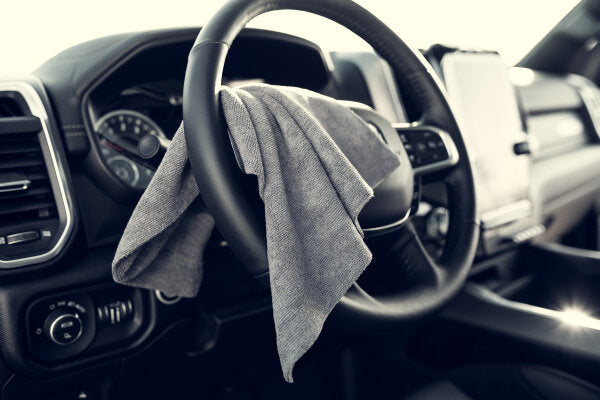 auto detailing mikrofasertuch innenraum kunststoff leder reinigung