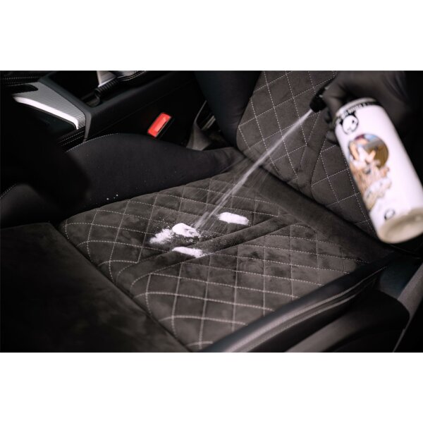 auto detailing innenraum reiniger sitze sauber